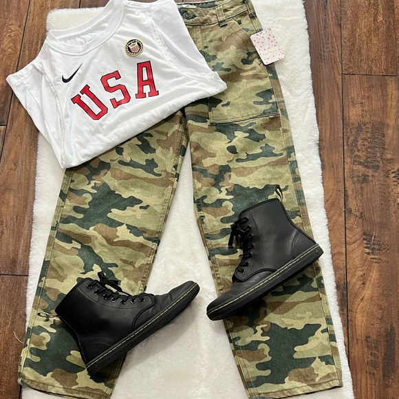 Free People Remy Green Camo High-Waisted Wide Leg Jeans Size 24 NWT - Picture 4 of 16